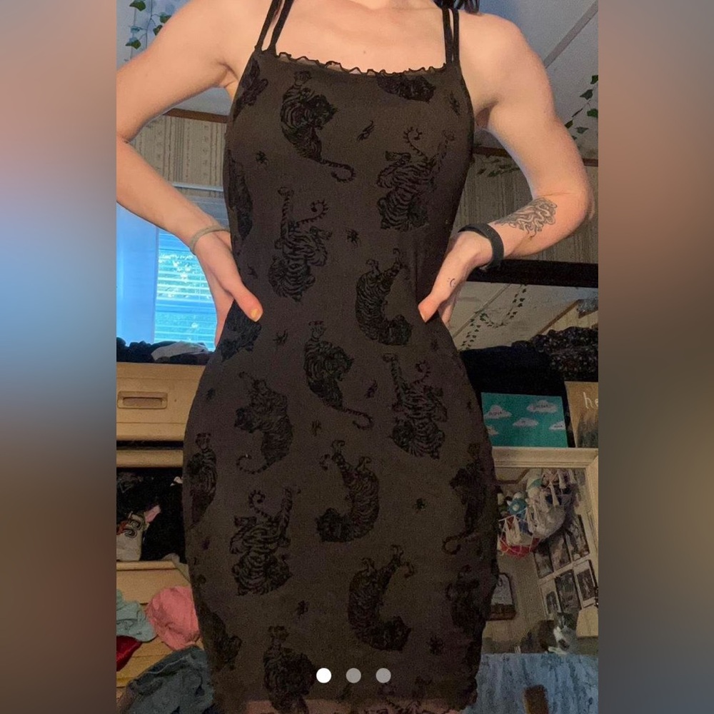 Divided Black Patterned Chemise